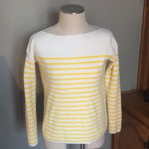 gap cream and yellow sweater
